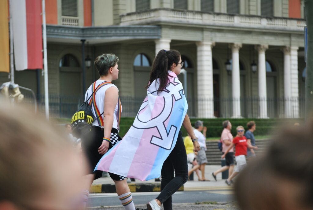 La carriera alias: un passo avanti per i diritti degli studenti transgender